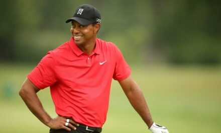 THE FAMOUS GOLFER TIGER WOODS EARLY LIFE, CONTROVERSIES AND AWARDS