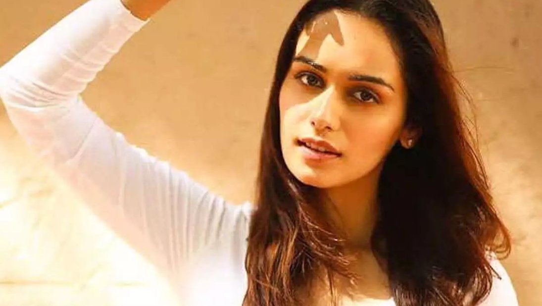 Manushi Chillar is ecstatic that her debut movie ‘Prithviraj’ is releasing a week earlier before the original planned date