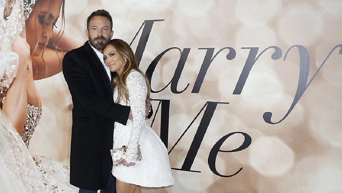 Jennifer Lopez and Ben Affleck Marry; Bride Shares Intimate Pics From Midnight Las Vegas Wedding