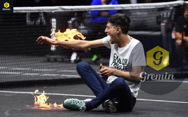 Laver Cup protester delays match after setting arm, court on fire :