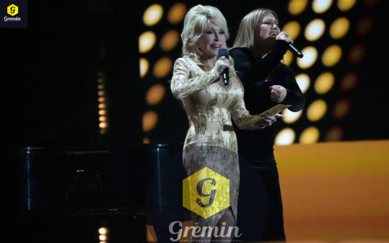 Kelly Clarkson and Dolly Parton Join Hands For A New Duet Version of “9 to 5” :